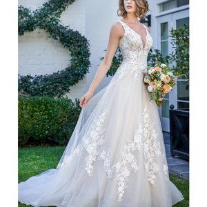 Brand new wedding dress